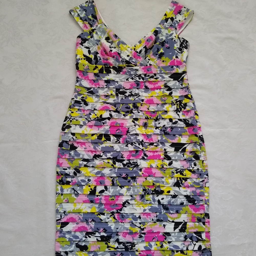 Floral bright multicolor bodycon tiered shutter pleats v-neck Cocktail dress